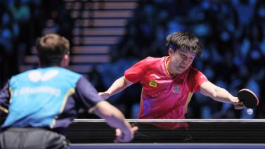 她不仅承担 她不仅承担