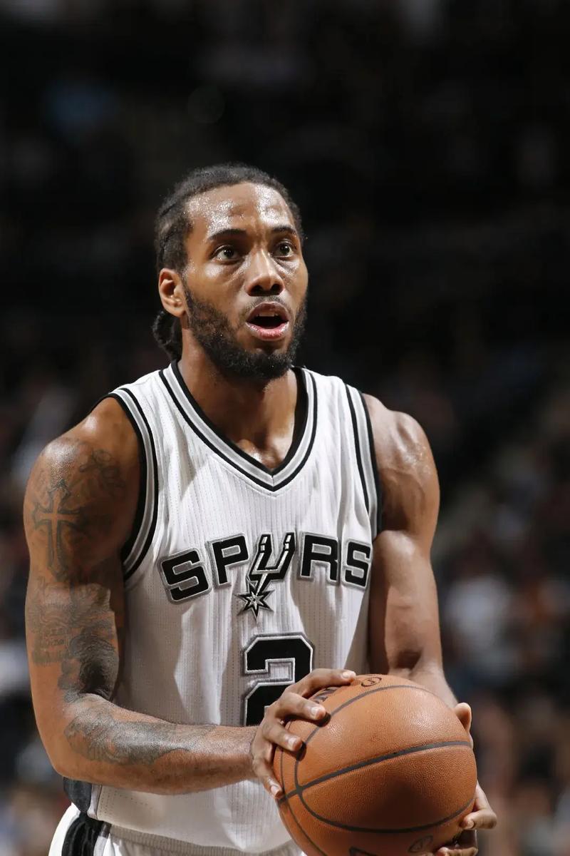 曼晚：多古和达洛特撑不起来曼联左路，俱乐部冬窗可能有动作