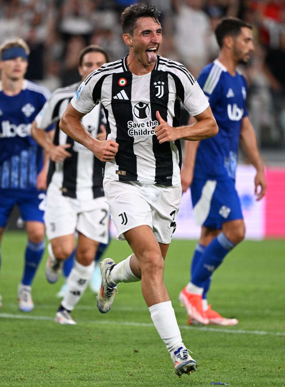 炸金花高手不会陪你疯（炸金花高手从不陪你冲动）