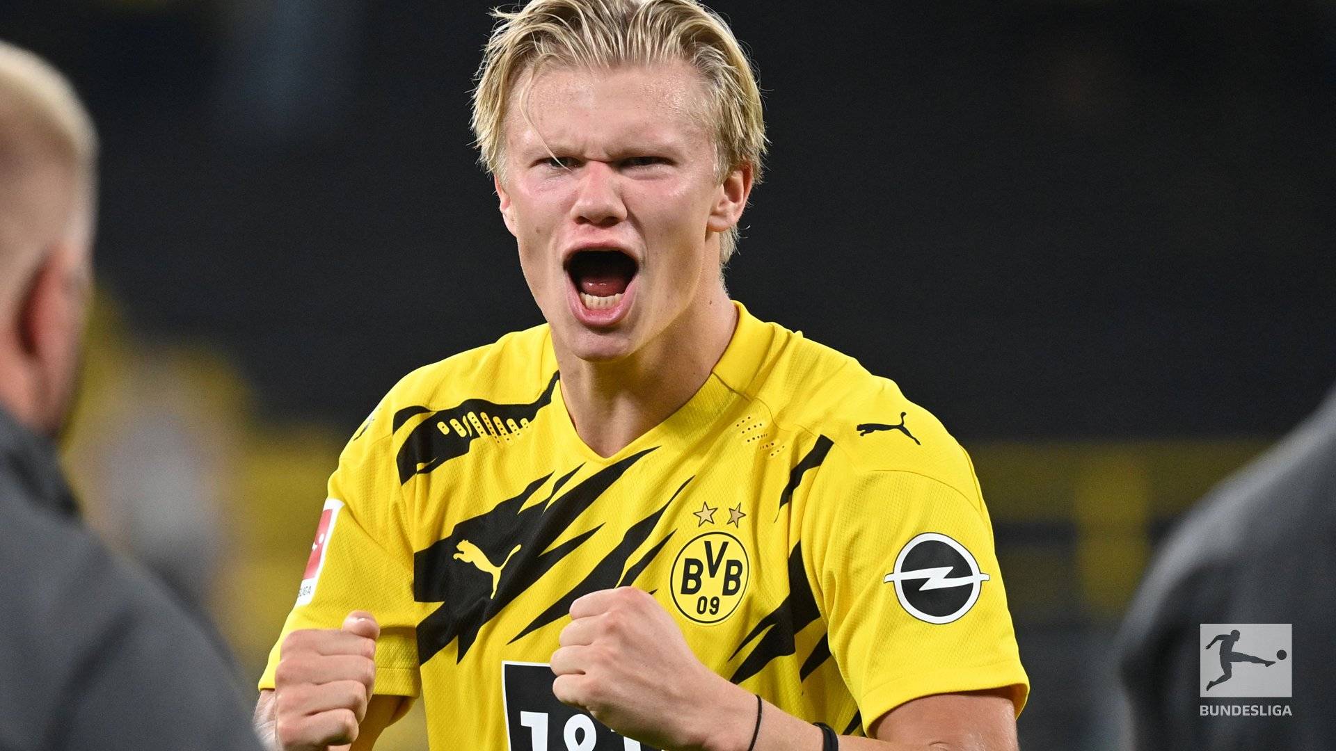 洛杉矶快船以131-116击败黄蜂，哈登55分刷新个人得分纪录，成为首位在两支球队保持得分纪录的球员。